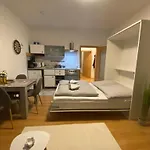 Kuestengold Ruhig, Familenfreundlich, Mit Terrasse Und Gem Garten Im Eg Apartment *