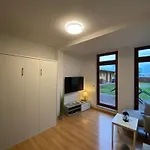 Kuestengold Ruhig, Familenfreundlich, Mit Terrasse Und Gem Garten Im Eg * Rostock
