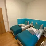 Apartment Kuestengold Ruhig, Familenfreundlich, Mit Terrasse Und Gem Garten Im Eg