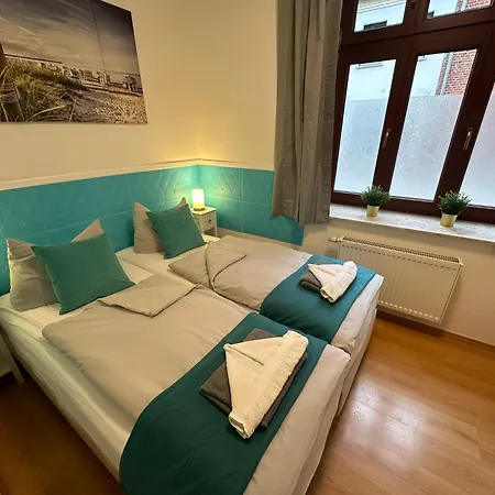 Kuestengold Ruhig, Familenfreundlich, Mit Terrasse Und Gem Garten Im Eg Apartment *
