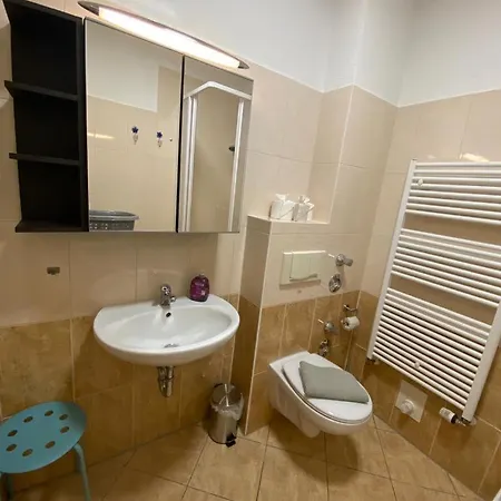 Apartment Kuestengold Ruhig, Familenfreundlich, Mit Terrasse Und Gem Garten Im Eg *