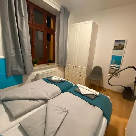 Apartment Kuestengold Ruhig, Familenfreundlich, Mit Terrasse Und Gem Garten Im Eg Rostock