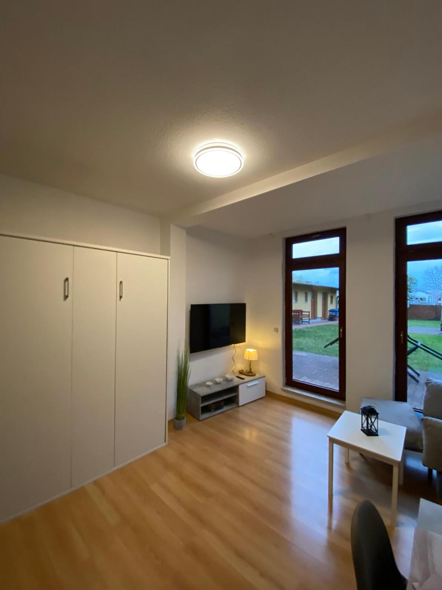 Kuestengold Ruhig, Familenfreundlich, Mit Terrasse Und Gem Garten Im Eg * Rostock