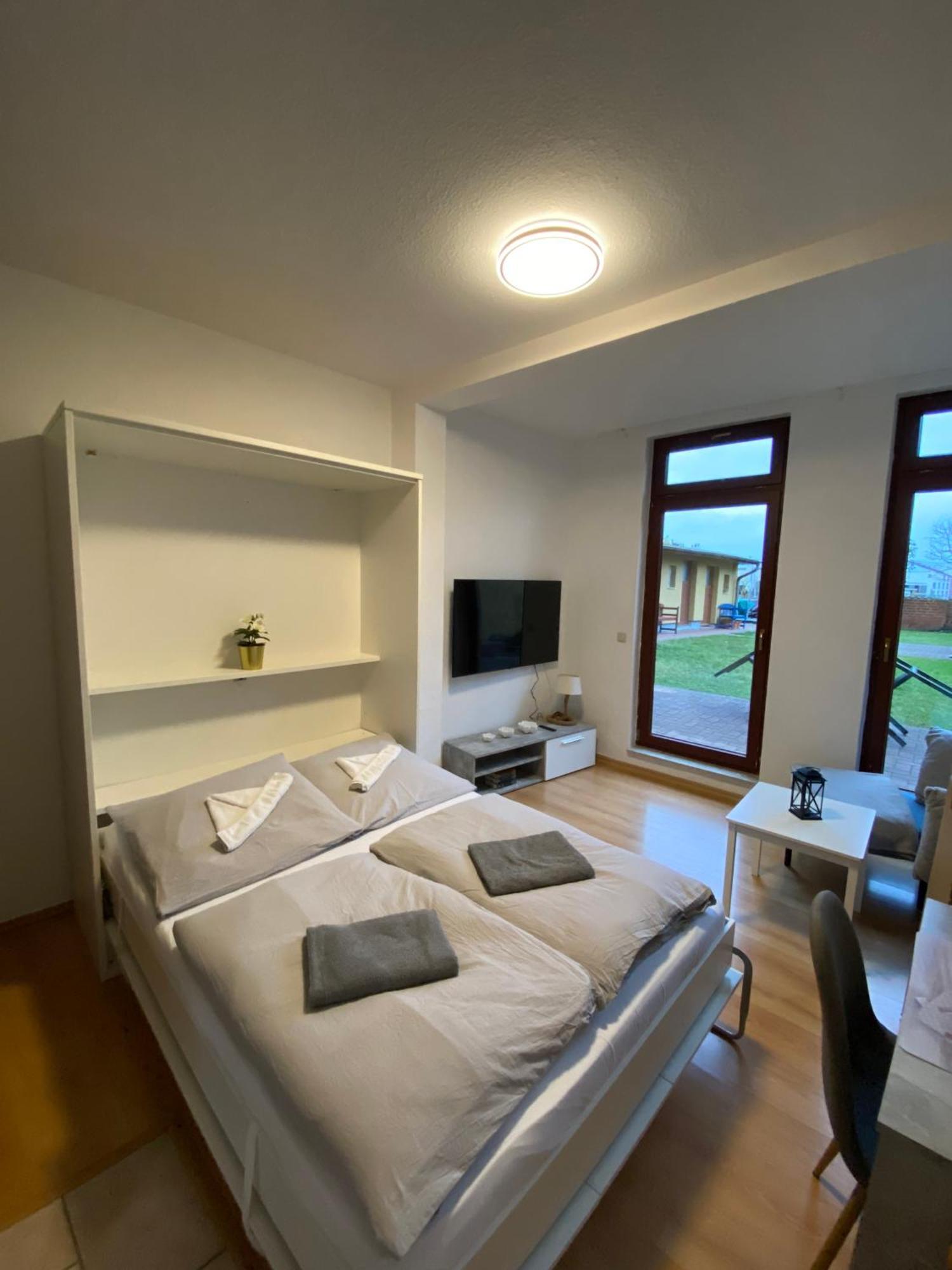 Apartment Kuestengold Ruhig, Familenfreundlich, Mit Terrasse Und Gem Garten Im Eg *